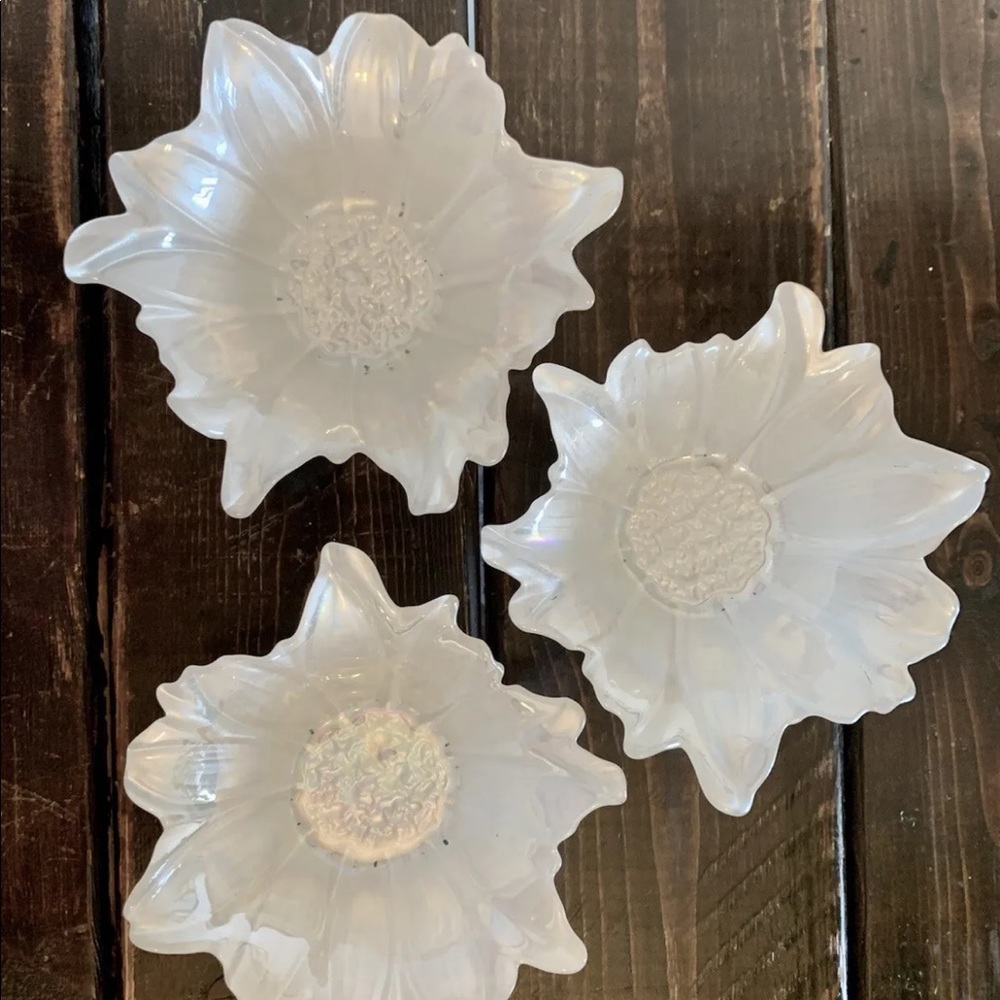 Handblown Lily Floral Shaped Dessert Bowls White Set Of 3